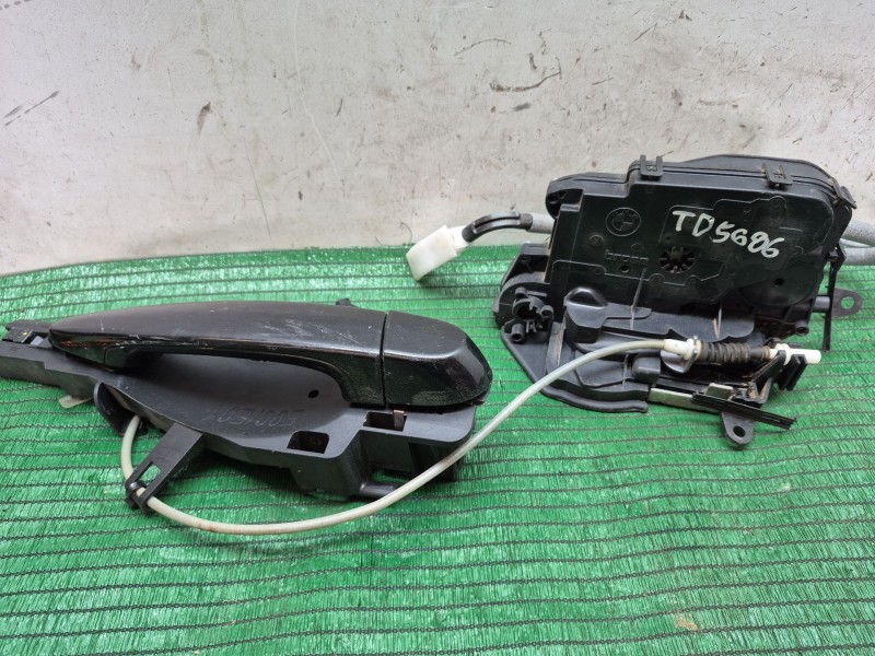 Recambio de cerradura puerta trasera derecha para bmw 3 (e90) 318 i referencia OEM IAM   