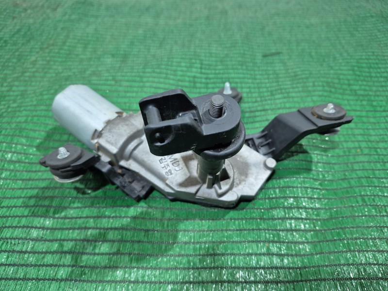 Recambio de motor limpia trasero para kia carens iv 1.7 crdi referencia OEM IAM   