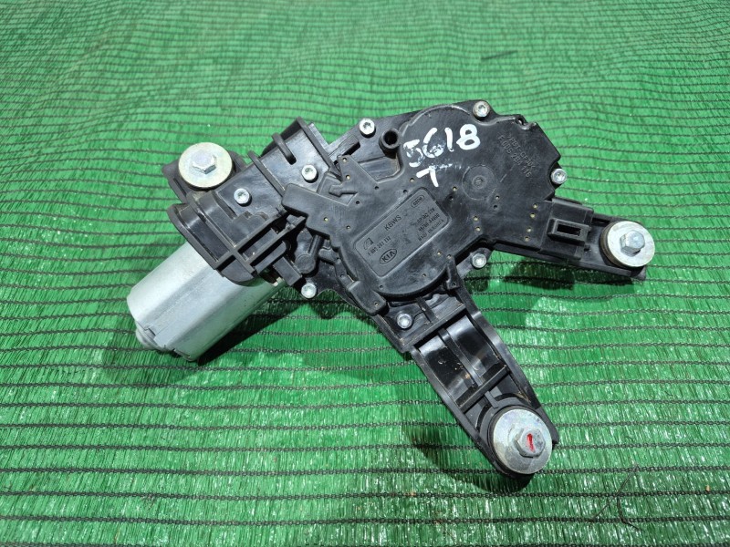 Recambio de motor limpia trasero para kia carens iv 1.7 crdi referencia OEM IAM   