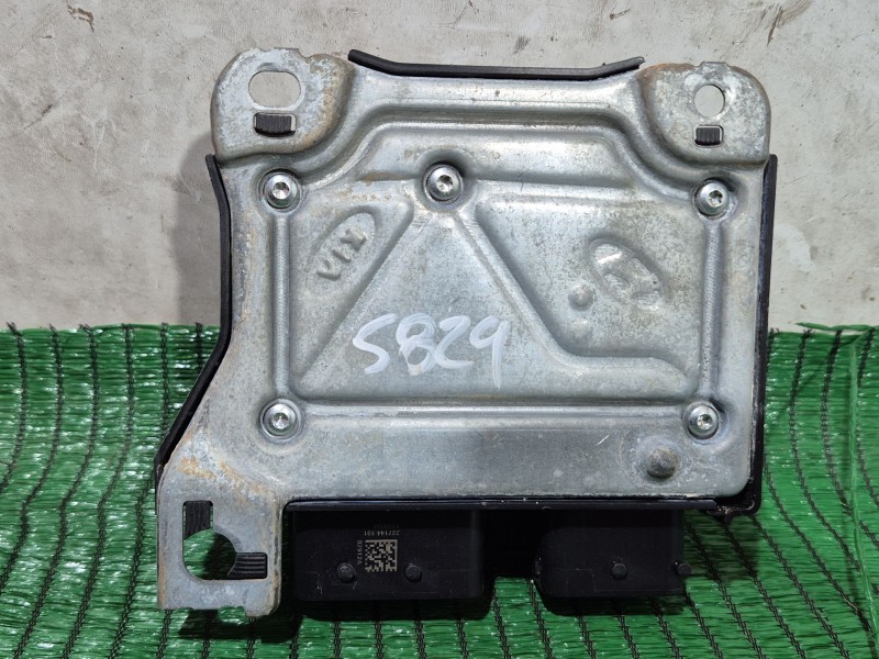 Recambio de centralita airbag para hyundai i30 (gd) 1.4 referencia OEM IAM   