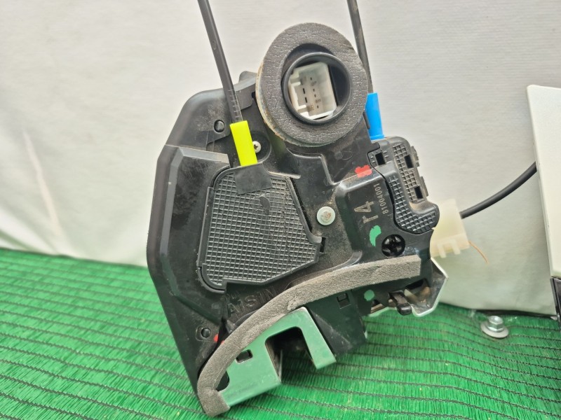 Recambio de cerradura puerta trasera izquierda para toyota c-hr (_x1_) 1.8 hybrid (zyx10_, zyx11_) referencia OEM IAM   