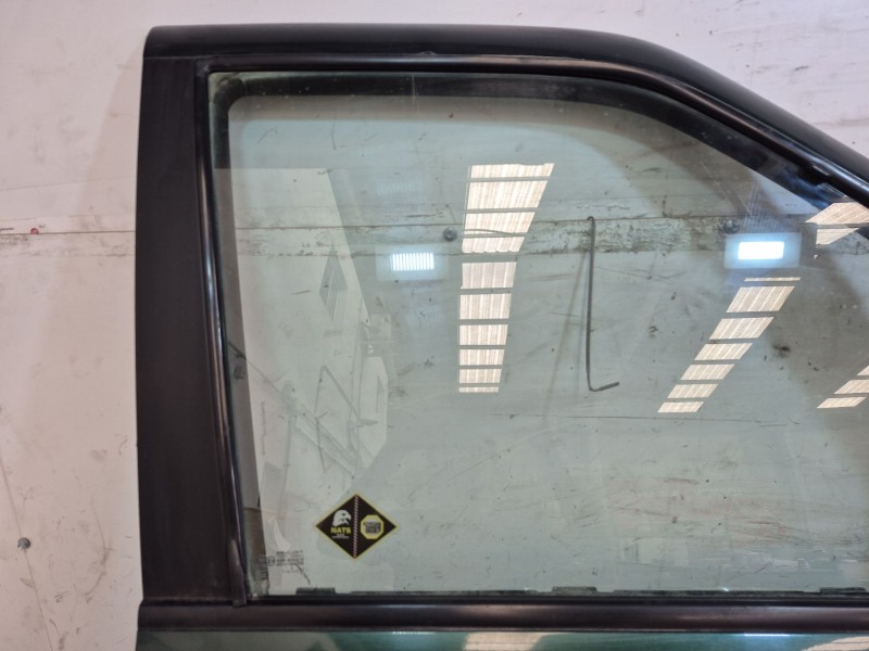 Recambio de puerta delantera derecha para nissan terrano/terrano.ii (r20) elegance referencia OEM IAM    Recambio de puerta delantera derecha para nissan terrano/terrano.ii (r20) elegance referencia OEM IAM