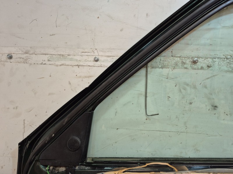 Recambio de puerta delantera derecha para nissan terrano/terrano.ii (r20) elegance referencia OEM IAM    Recambio de puerta delantera derecha para nissan terrano/terrano.ii (r20) elegance referencia OEM IAM