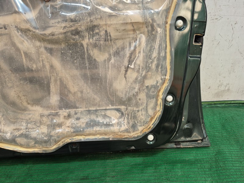 Recambio de puerta delantera derecha para nissan terrano/terrano.ii (r20) elegance referencia OEM IAM    Recambio de puerta delantera derecha para nissan terrano/terrano.ii (r20) elegance referencia OEM IAM