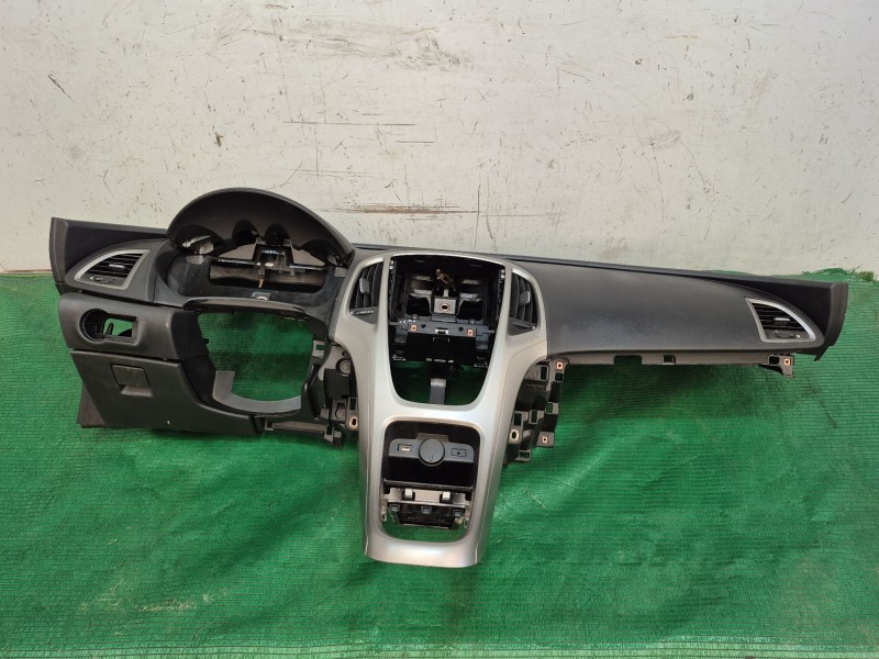 Recambio de salpicadero para opel astra j (p10) 1.7 cdti (68) referencia OEM IAM   