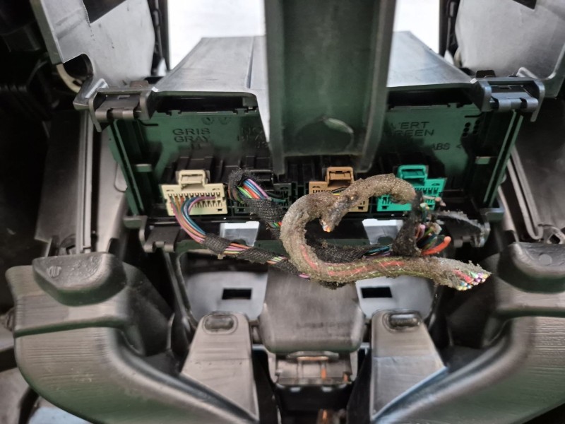 Recambio de salpicadero para opel astra j (p10) 1.7 cdti (68) referencia OEM IAM   