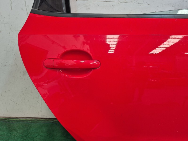 Recambio de puerta trasera derecha para volkswagen polo v (6r1, 6c1) 1.2 referencia OEM IAM 6R4833312 6R4833312 6R4833312