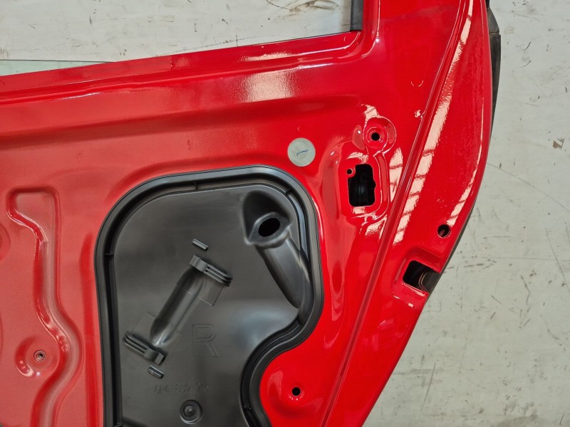 Recambio de puerta trasera derecha para volkswagen polo v (6r1, 6c1) 1.2 referencia OEM IAM 6R4833312 6R4833312 6R4833312