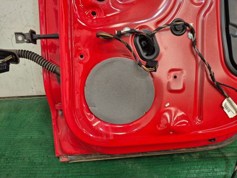 Recambio de puerta trasera derecha para volkswagen polo v (6r1, 6c1) 1.2 referencia OEM IAM 6R4833312 6R4833312 6R4833312