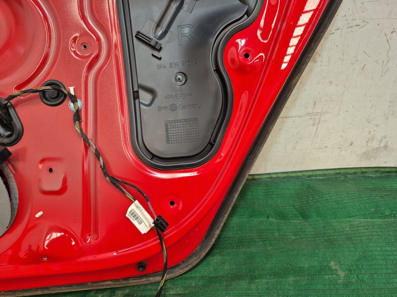 Recambio de puerta trasera derecha para volkswagen polo v (6r1, 6c1) 1.2 referencia OEM IAM 6R4833312 6R4833312 6R4833312