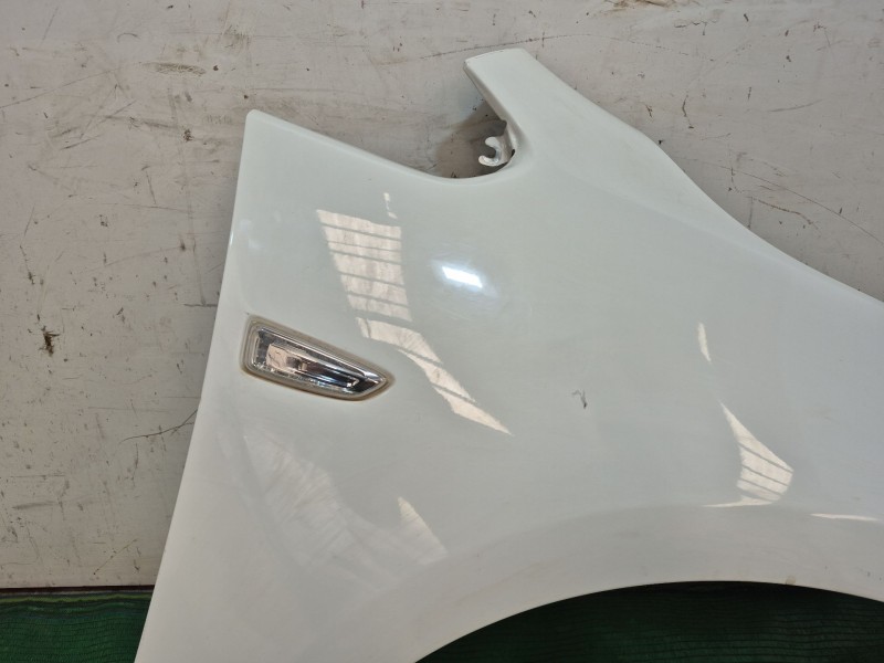 Recambio de aleta delantera derecha para opel astra j (p10) 1.7 cdti (68) referencia OEM IAM   