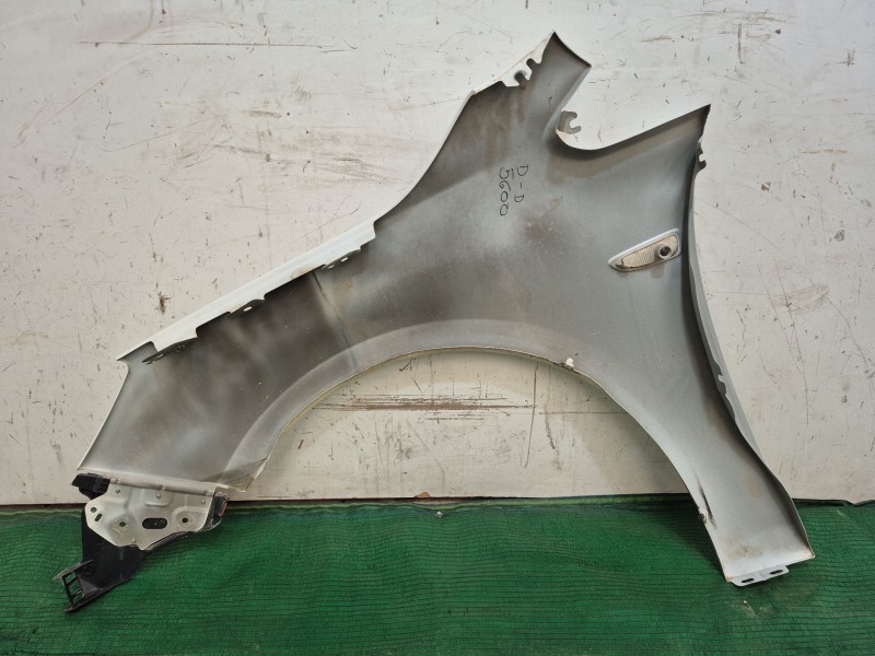 Recambio de aleta delantera derecha para opel astra j (p10) 1.7 cdti (68) referencia OEM IAM   