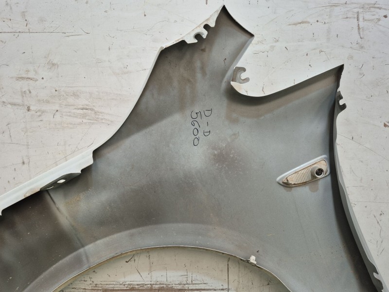 Recambio de aleta delantera derecha para opel astra j (p10) 1.7 cdti (68) referencia OEM IAM   