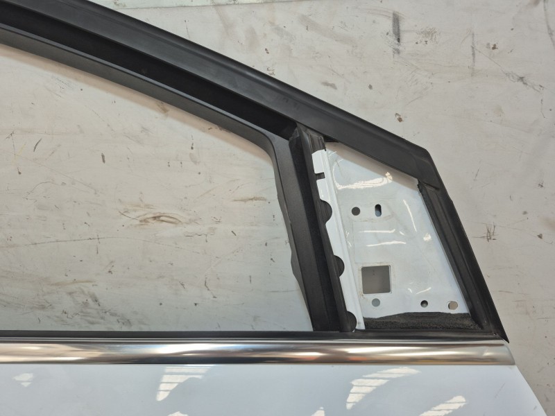 Recambio de puerta delantera derecha para ford focus iii 1.0 ecoboost referencia OEM IAM BM51A20220BP BM51A20220BP BM51A20220BP