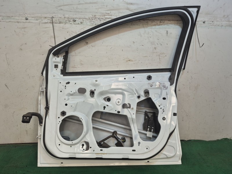 Recambio de puerta delantera derecha para ford focus iii 1.0 ecoboost referencia OEM IAM BM51A20220BP BM51A20220BP BM51A20220BP