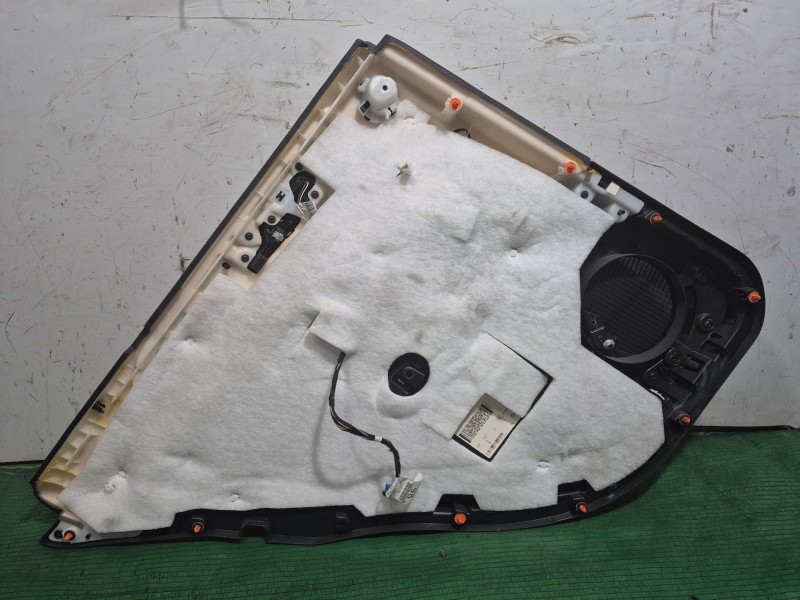 Recambio de guarnecido puerta trasera derecha para mercedes-benz clase m (w166) referencia OEM IAM   