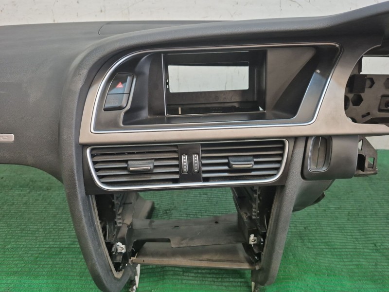 Recambio de salpicadero para audi a5 (8t3) 2.0 tdi referencia OEM IAM 8T2857069 8T2857069 8T2858041