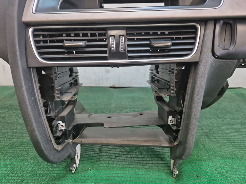 Recambio de salpicadero para audi a5 (8t3) 2.0 tdi referencia OEM IAM 8T2857069 8T2857069 8T2858041