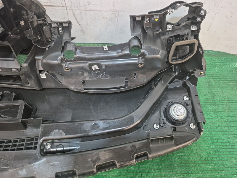 Recambio de salpicadero para audi a5 (8t3) 2.0 tdi referencia OEM IAM 8T2857069 8T2857069 8T2858041