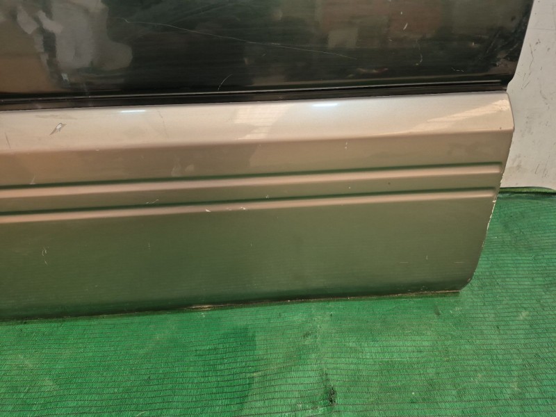 Recambio de puerta delantera izquierda para nissan terrano/terrano.ii (r20) elegance referencia OEM IAM    Recambio de puerta delantera izquierda para nissan terrano/terrano.ii (r20) elegance referencia OEM IAM