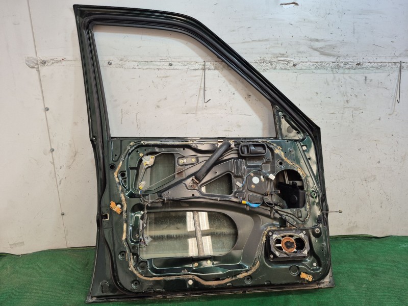 Recambio de puerta delantera izquierda para nissan terrano/terrano.ii (r20) elegance referencia OEM IAM    Recambio de puerta delantera izquierda para nissan terrano/terrano.ii (r20) elegance referencia OEM IAM