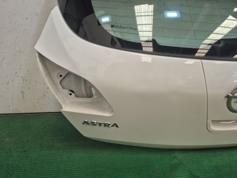 Recambio de porton trasero para opel astra j (p10) 1.7 cdti (68) referencia OEM IAM   