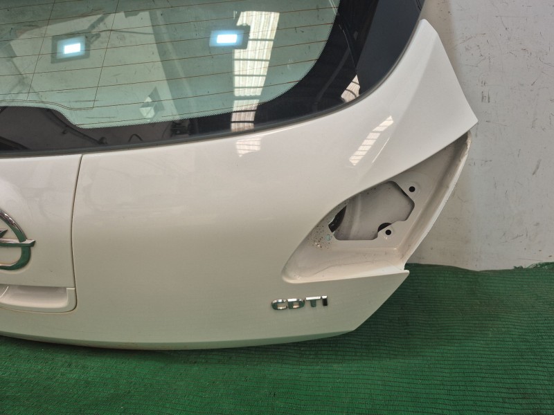 Recambio de porton trasero para opel astra j (p10) 1.7 cdti (68) referencia OEM IAM   