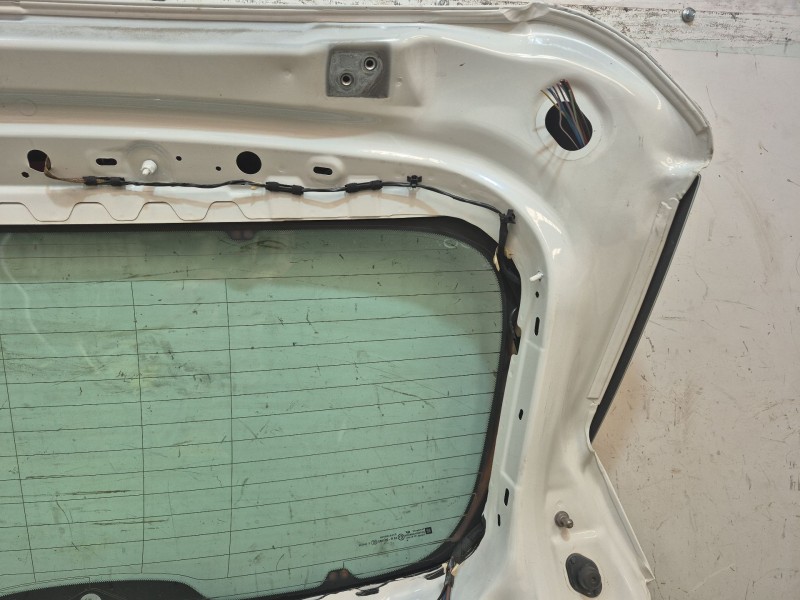 Recambio de porton trasero para opel astra j (p10) 1.7 cdti (68) referencia OEM IAM   