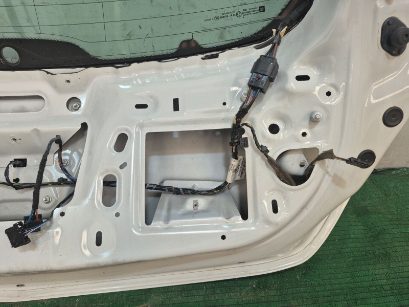 Recambio de porton trasero para opel astra j (p10) 1.7 cdti (68) referencia OEM IAM   