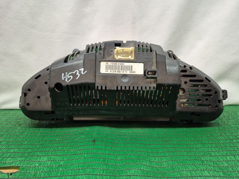 Recambio de cuadro instrumentos para mercedes-benz clase cls (w219) 500 (219.375) referencia OEM IAM 88311 88311 88311