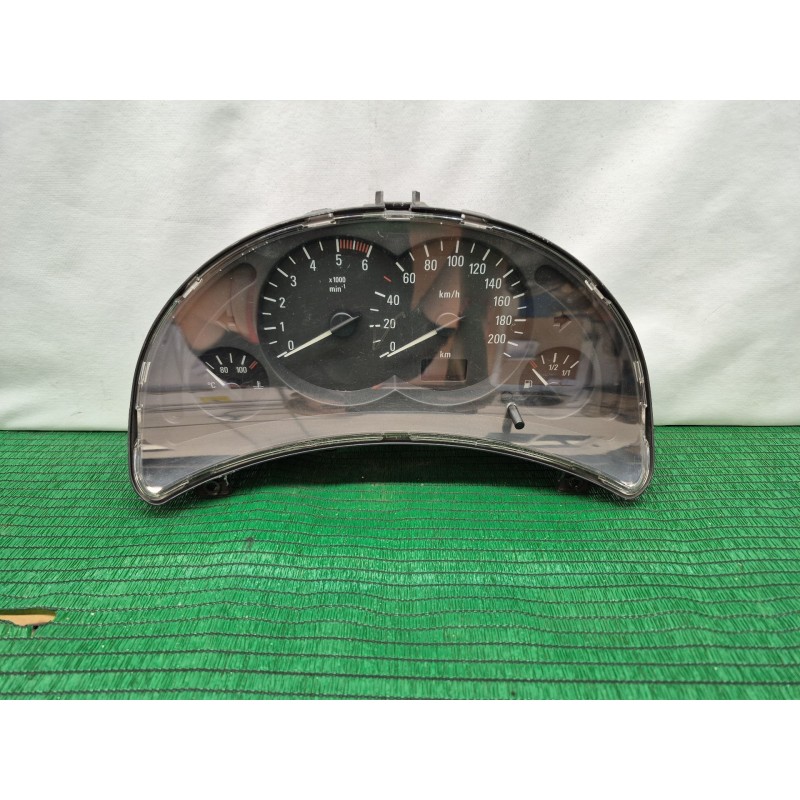 Recambio de cuadro instrumentos para opel combo (corsa c) cargo referencia OEM IAM 88311302 88311302 88311302