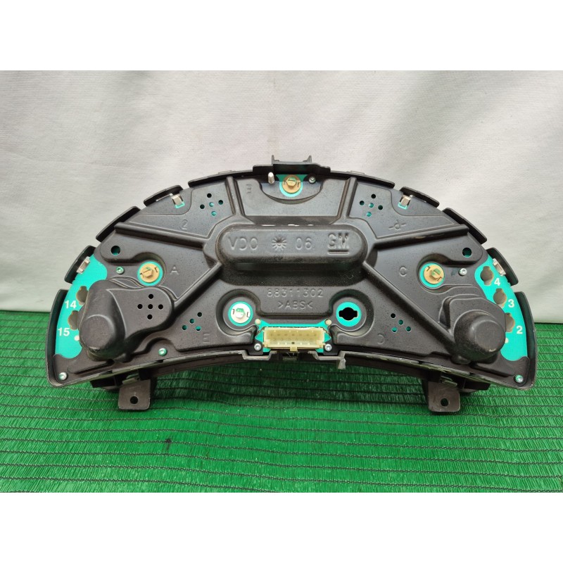 Recambio de cuadro instrumentos para opel combo (corsa c) cargo referencia OEM IAM 88311302 88311302 88311302