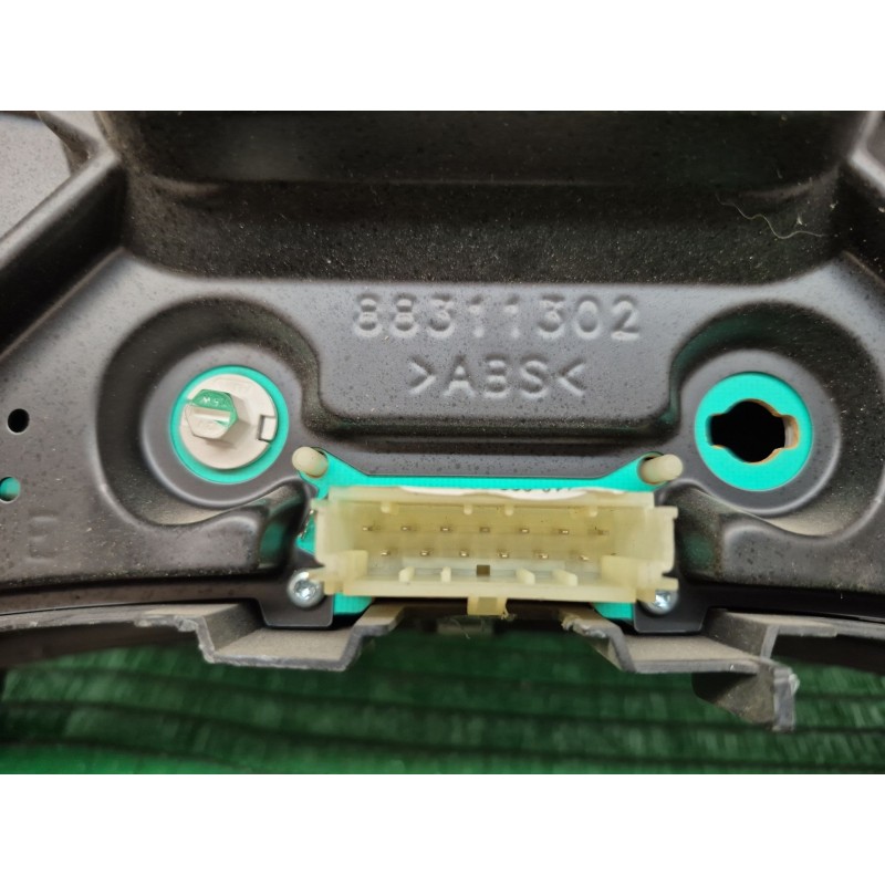 Recambio de cuadro instrumentos para opel combo (corsa c) cargo referencia OEM IAM 88311302 88311302 88311302