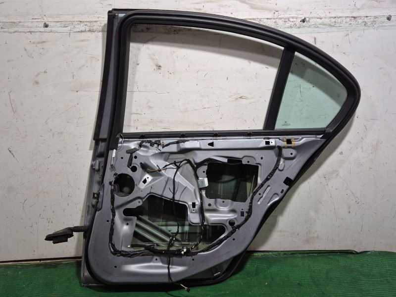 Recambio de puerta trasera derecha para bmw 3 (e46) 320 d referencia OEM IAM   