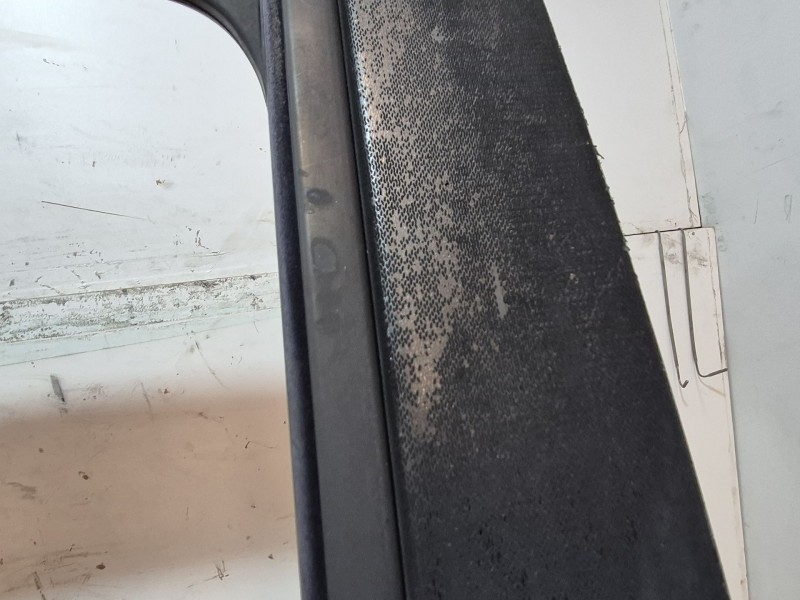 Recambio de puerta delantera izquierda para renault clio iii 1.2 16v referencia OEM IAM   