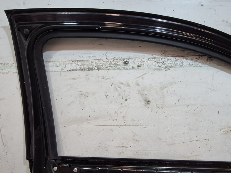 Recambio de puerta delantera izquierda para renault clio iii 1.2 16v referencia OEM IAM   