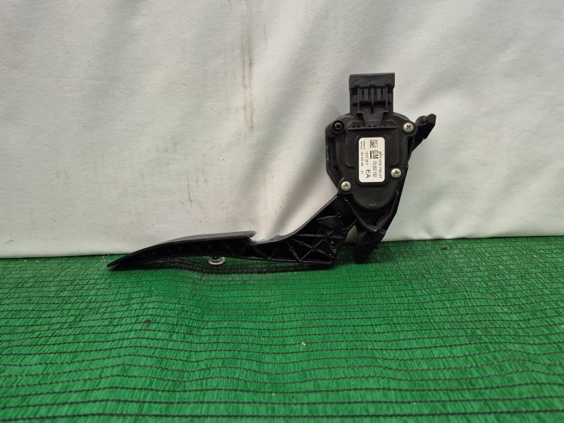 opel astra j (p10) del año 2011