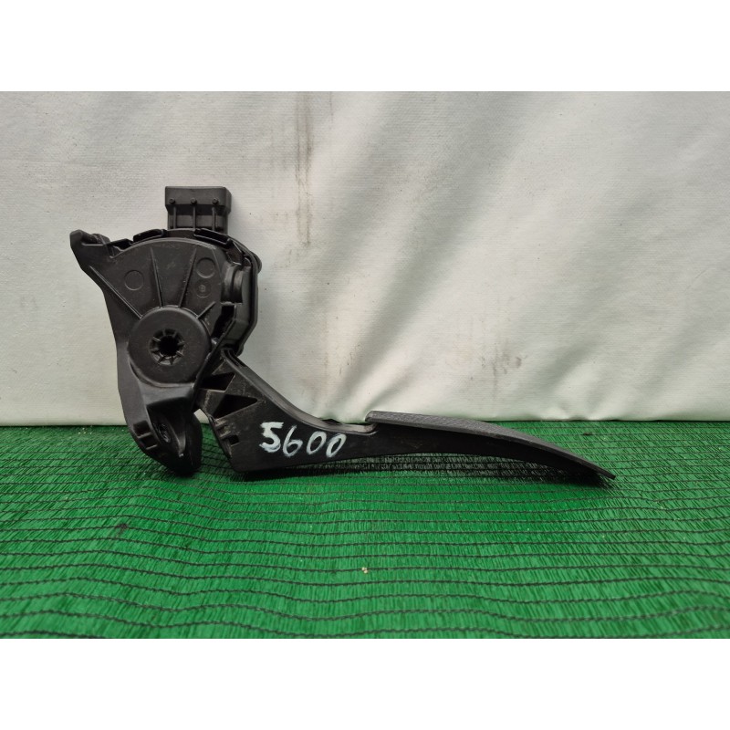 Recambio de pedal acelerador para opel astra j (p10) 1.7 cdti (68) referencia OEM IAM 13252702 13252702 13252702