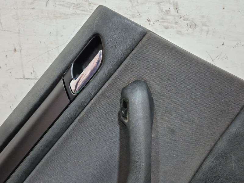 Recambio de guarnecido puerta trasera izquierda para bmw 3 (e46) 320 d referencia OEM IAM 0016019732 / F0222408  