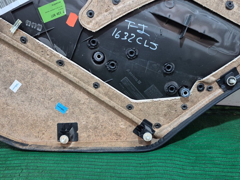 Recambio de guarnecido puerta trasera izquierda para bmw 3 (e46) 320 d referencia OEM IAM 0016019732 / F0222408  