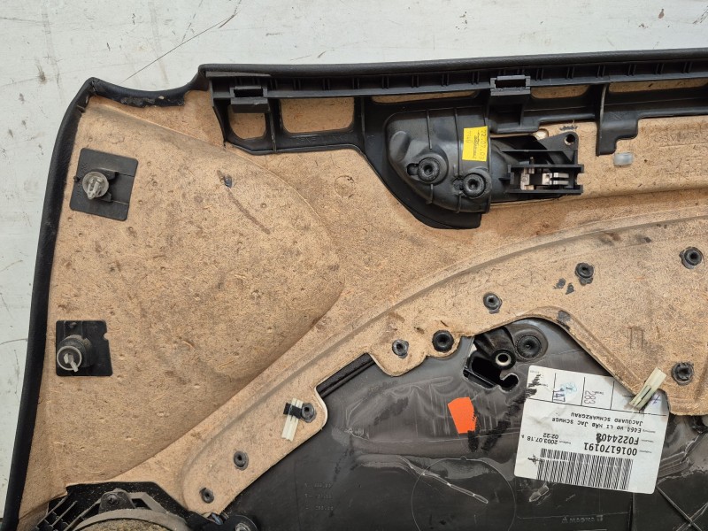 Recambio de guarnecido puerta delantera izquierda para bmw 3 (e46) 320 d referencia OEM IAM 0016170191 F022440 