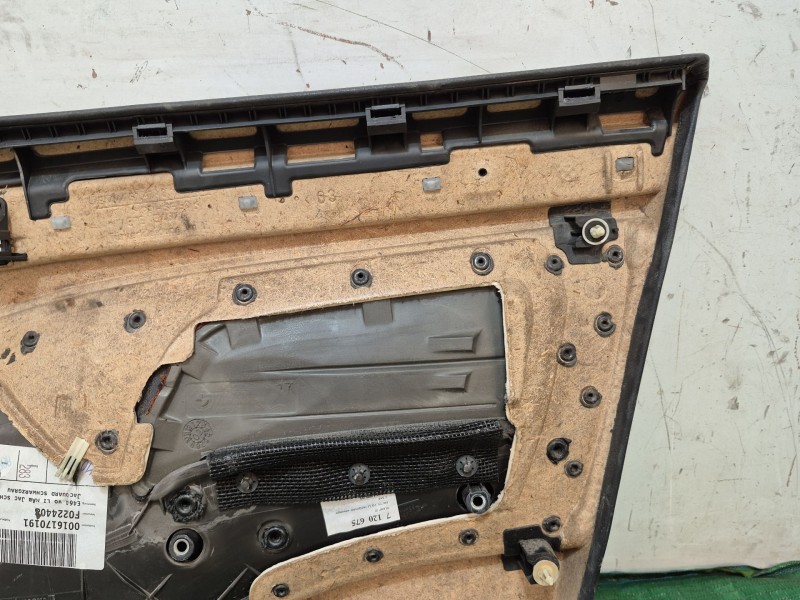 Recambio de guarnecido puerta delantera izquierda para bmw 3 (e46) 320 d referencia OEM IAM 0016170191 F022440 