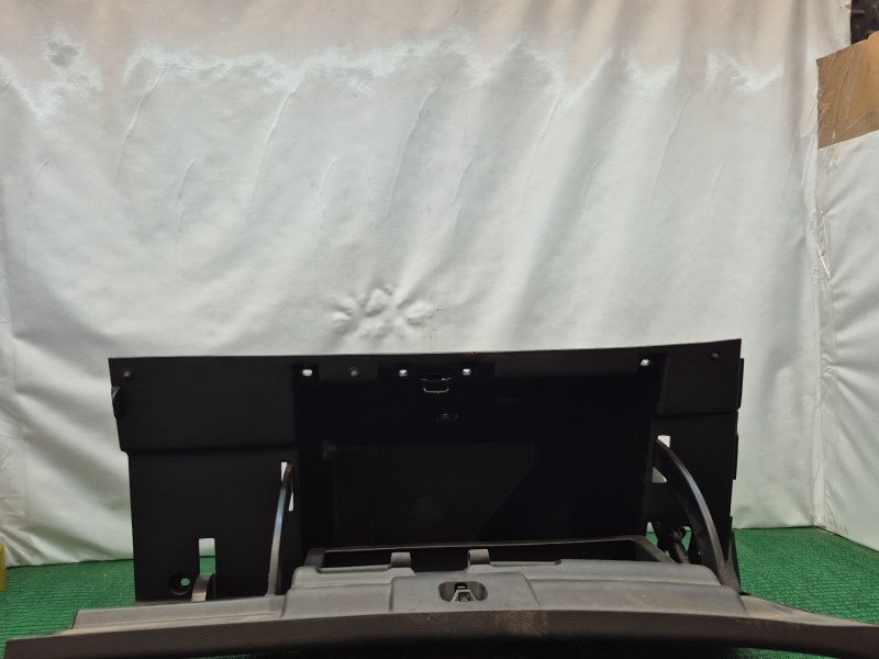 Recambio de guantera para nissan qashqai i (j10, nj10) 1.5 dci referencia OEM IAM P10810A7760007 P10810A7760007 P10810A7760007