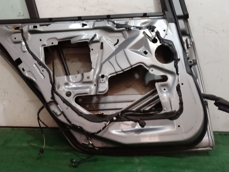 Recambio de puerta trasera izquierda para bmw 3 (e46) 320 d referencia OEM IAM   