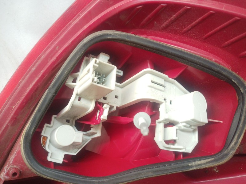 Recambio de piloto trasero maletero derecho para ford fiesta vi (cb1, ccn) 1.6 tdci referencia OEM IAM   