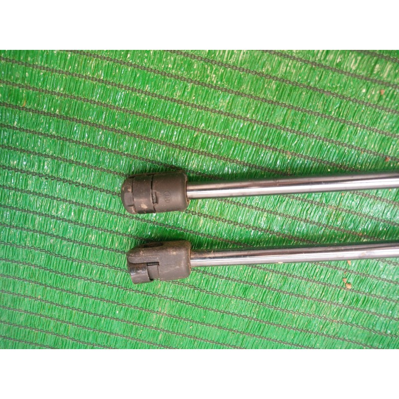 Recambio de amortiguador trasero para ford fiesta vi (cb1, ccn) 1.6 tdci referencia OEM IAM   