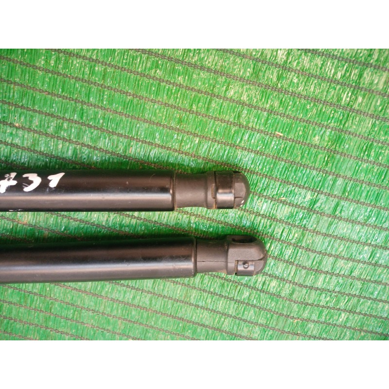 Recambio de amortiguador trasero para ford fiesta vi (cb1, ccn) 1.6 tdci referencia OEM IAM   