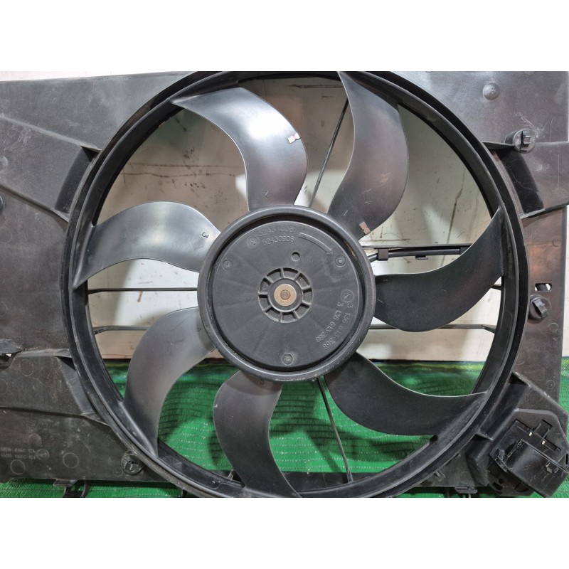 Recambio de electroventilador para opel astra j (p10) 1.7 cdti (68) referencia OEM IAM 0130308404 0130308404 52430295