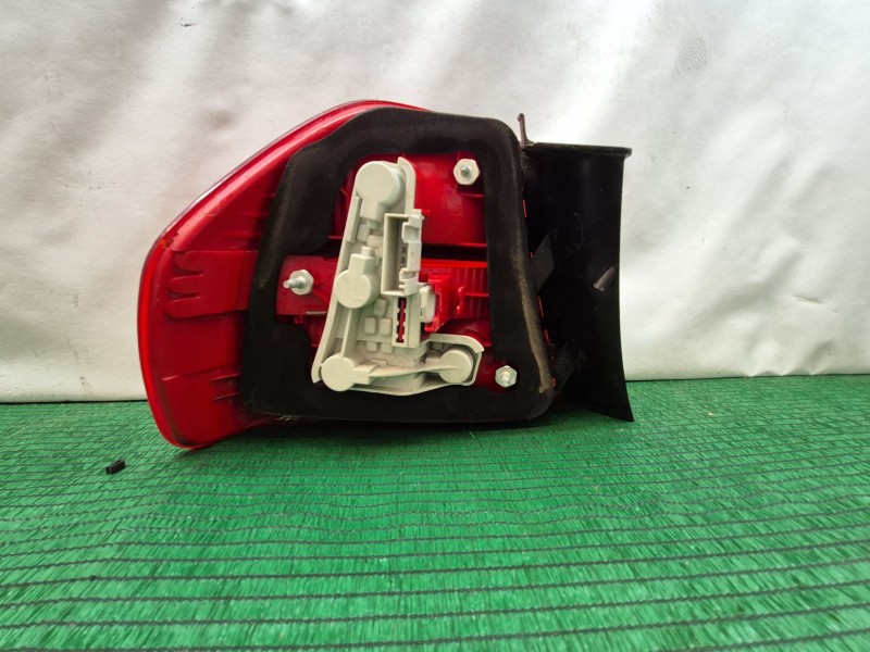 Recambio de piloto trasero maletero derecho para bmw 3 (e90) 318 i referencia OEM IAM   