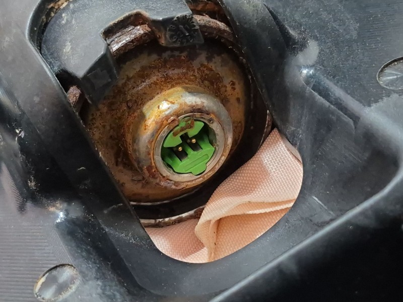 Recambio de salpicadero para mercedes-benz clase c (w204) c 200 cdi (204.001) referencia OEM IAM   